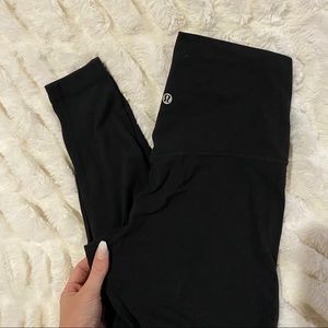 Black Lululemon Wunderunder leggings